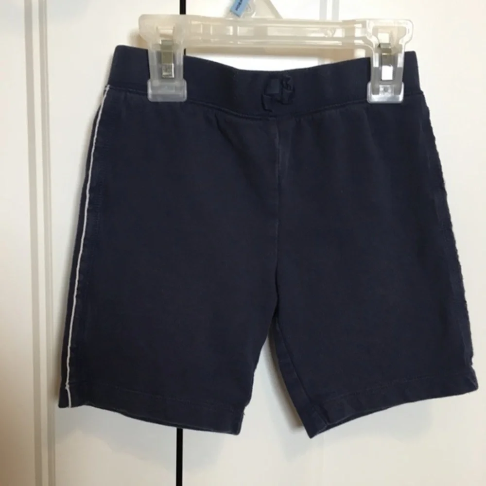 Carter’s Girls size 4t navy shorts